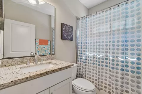 Bath - 135 Meadow Crossing Dr, Saint Augustine, FL 32086 photo 1 of 6