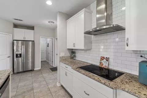 Kitchen - 135 Meadow Crossing Dr, Saint Augustine, FL 32086 photo 4 of 7