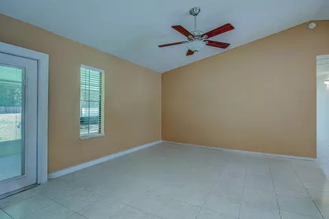 Living - 121 Morningview Pl, Saint Augustine, FL 32086 photo 2 of 2