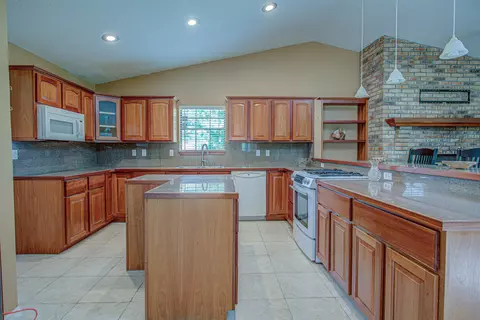 Kitchen - 121 Morningview Pl, Saint Augustine, FL 32086 photo 2 of 2