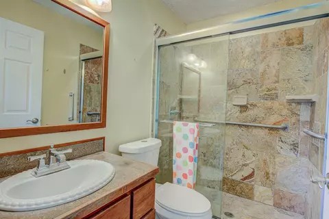 Bath - 121 Morningview Pl, Saint Augustine, FL 32086 photo 2 of 2