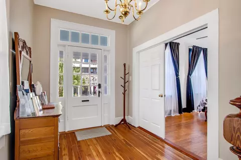 Entry Way - 340 Charlotte St, Saint Augustine, FL 32084 photo 3 of 10