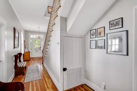 Entry Way - 340 Charlotte St, Saint Augustine, FL 32084 photo 6 of 10