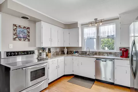 Kitchen - 340 Charlotte St, Saint Augustine, FL 32084 photo 1 of 6