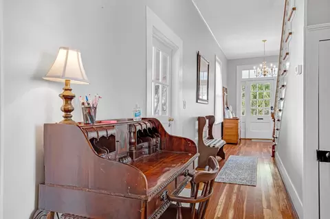 Entry Way - 340 Charlotte St, Saint Augustine, FL 32084 photo 5 of 10