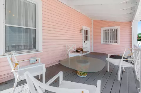 Exterior - 340 Charlotte St, Saint Augustine, FL 32084 photo 7 of 12
