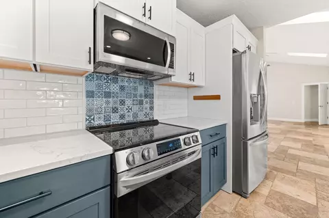 Kitchen - 600 Christina Dr, Saint Augustine, FL 32086 photo 4 of 5