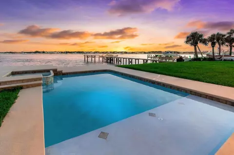 Exterior - 49 Dolphin Dr, Saint Augustine, FL 32080 photo 17 of 25