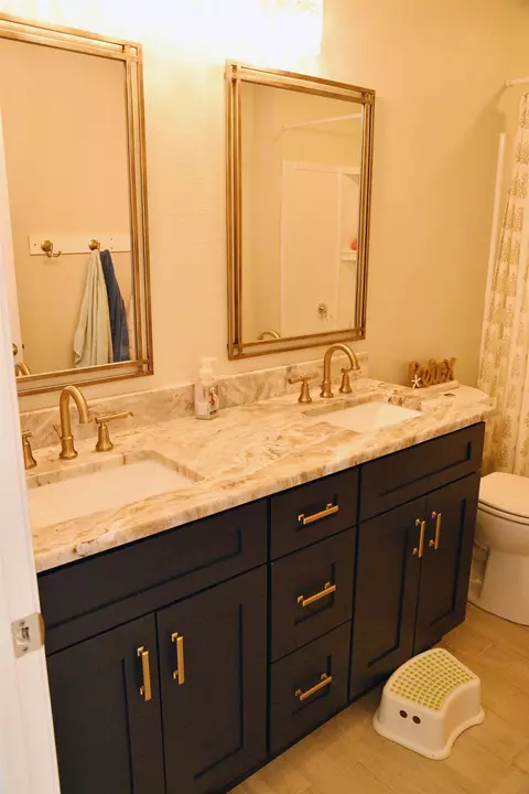 Bath - 219 Deerfield Glen Dr, Saint Augustine, FL 32086 photo 8 of 9