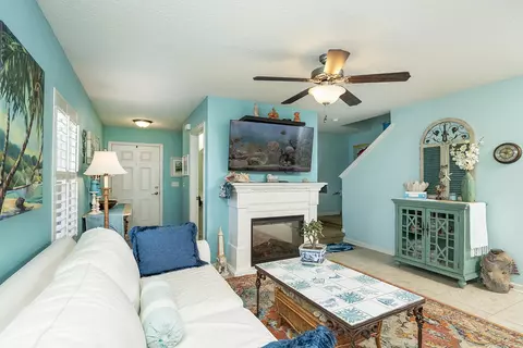Living - 22 Islander Cir, Saint Augustine, FL 32080 photo 2 of 3