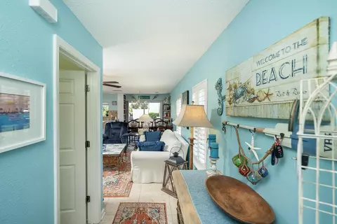 Entry Way - 22 Islander Cir, Saint Augustine, FL 32080 photo 2 of 4