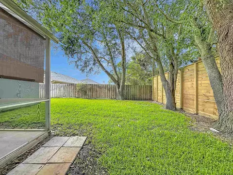 Exterior - 5384 5th St, Saint Augustine, FL 32080 photo 2 of 4