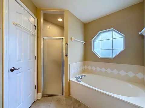 Bath - 5384 5th St, Saint Augustine, FL 32080 photo 1 of 4