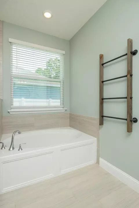 Bath - 213 Oleta Way, Saint Augustine, FL 32095 photo 2 of 4