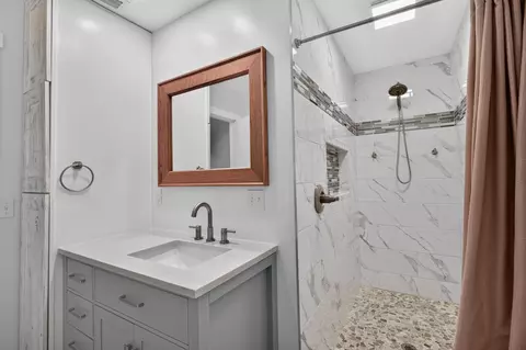 Bath - 500 San Bruno St, Saint Augustine, FL 32086 photo 2 of 8