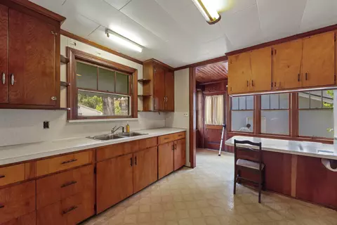 Kitchen - 54 Grant St, Saint Augustine, FL 32084 photo 1 of 5