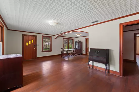 Living - 54 Grant St, Saint Augustine, FL 32084 photo 2 of 4
