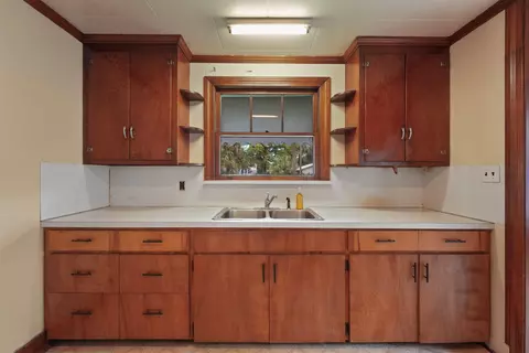 Kitchen - 54 Grant St, Saint Augustine, FL 32084 photo 2 of 5