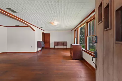 Living - 54 Grant St, Saint Augustine, FL 32084 photo 1 of 4