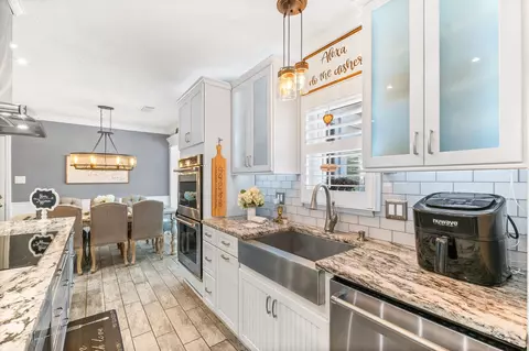 Kitchen - 5312 Riverview Dr, Saint Augustine, FL 32080 photo 3 of 13