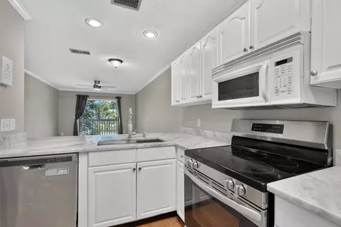 Kitchen - 650 W Pope Rd #249, Saint Augustine, FL 32080 photo 3 of 3
