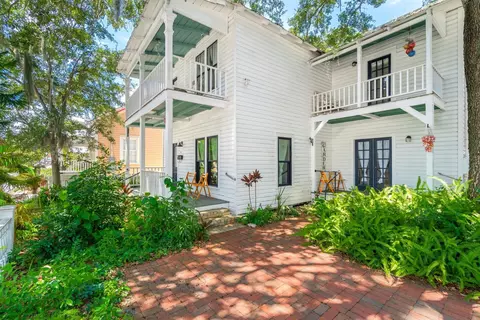 18 Locust St, Saint Augustine, FL 32084 photo 3