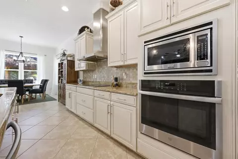 Kitchen - 116 Istoria Dr, Saint Augustine, FL 32095 photo 4 of 6