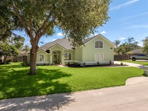 Exterior - 1157 Ashmore Dr, Saint Johns, FL 32259 photo 5 of 17