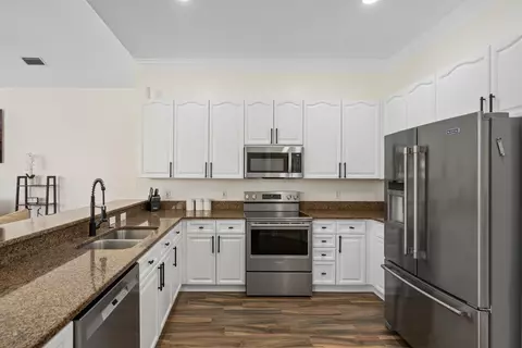 Kitchen - 1157 Ashmore Dr, Saint Johns, FL 32259 photo 3 of 4