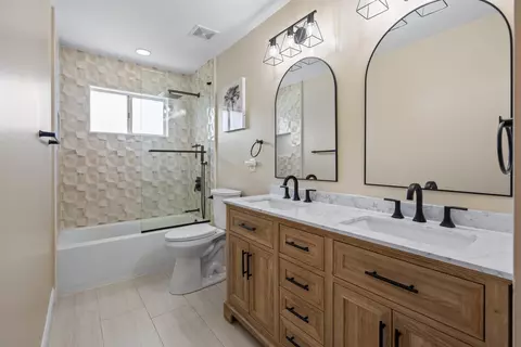 Bath - 1157 Ashmore Dr, Saint Johns, FL 32259 photo 6 of 7