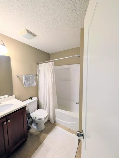 Bath - 478 Hefferon Dr, Saint Augustine, FL 32084 photo 3 of 5