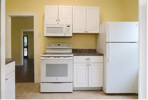 Kitchen - 69 Saragossa St, Saint Augustine, FL 32084 photo 1 of 7