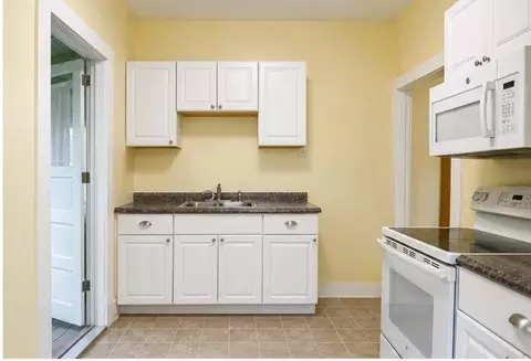Kitchen - 69 Saragossa St, Saint Augustine, FL 32084 photo 2 of 7