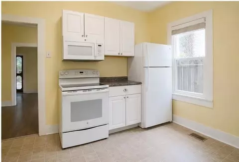 Kitchen - 69 Saragossa St, Saint Augustine, FL 32084 photo 3 of 7