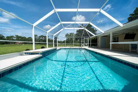 425 Gloria St, Saint Augustine, FL 32086 photo 2