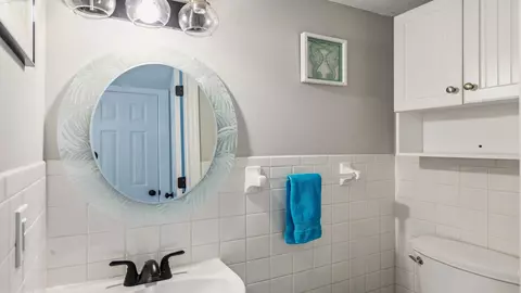 Bath - 11 B St #A AND B, Saint Augustine, FL 32080 photo 1 of 4