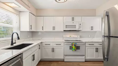 Kitchen - 11 B St #A AND B, Saint Augustine, FL 32080 photo 9 of 11