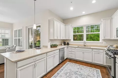 Kitchen - 160 Canyon Trl, Saint Augustine, FL 32086 photo 2 of 5