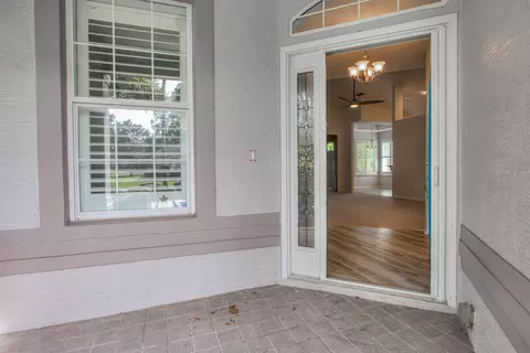 Entry Way - 849 Crestwood Dr, Saint Augustine, FL 32086 photo 2 of 5
