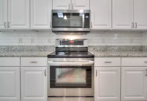 Kitchen - 849 Crestwood Dr, Saint Augustine, FL 32086 photo 4 of 6