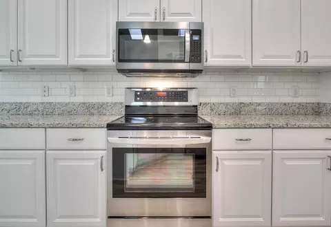 Kitchen - 849 Crestwood Dr, Saint Augustine, FL 32086 photo 4 of 6