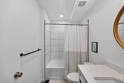 Bath - 1333 Grant St, Saint Augustine, FL 32084 photo 4 of 4
