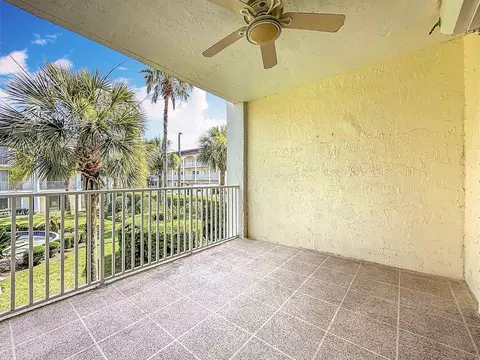 Exterior - 159 Marine St UNIT 204, Saint Augustine, FL 32084 photo 1 of 3