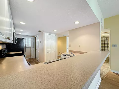 Kitchen - 159 Marine St UNIT 204, Saint Augustine, FL 32084 photo 8 of 9