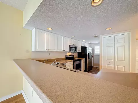 Kitchen - 159 Marine St UNIT 204, Saint Augustine, FL 32084 photo 9 of 9