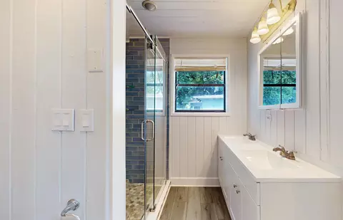 Bath - 1301 Hernandez Blvd, Saint Augustine, FL 32080 photo 1 of 7