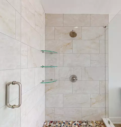 Bath - 1301 Hernandez Blvd, Saint Augustine, FL 32080 photo 5 of 7