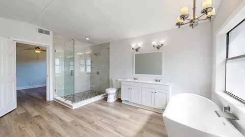 Bath - 1301 Hernandez Blvd, Saint Augustine, FL 32080 photo 4 of 7
