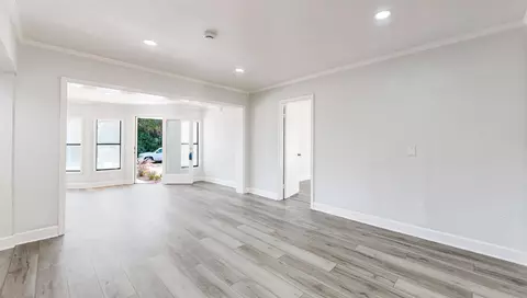 Living - 1301 Hernandez Blvd, Saint Augustine, FL 32080 photo 3 of 5