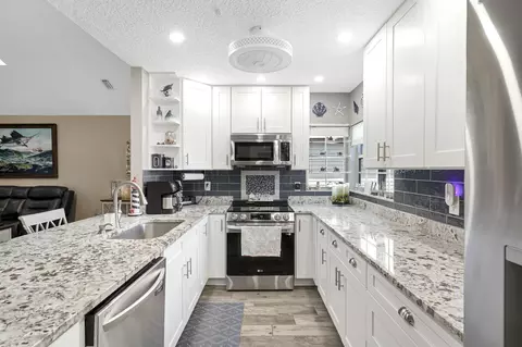 Kitchen - 102 Hammock Cir, Saint Augustine, FL 32084 photo 2 of 4